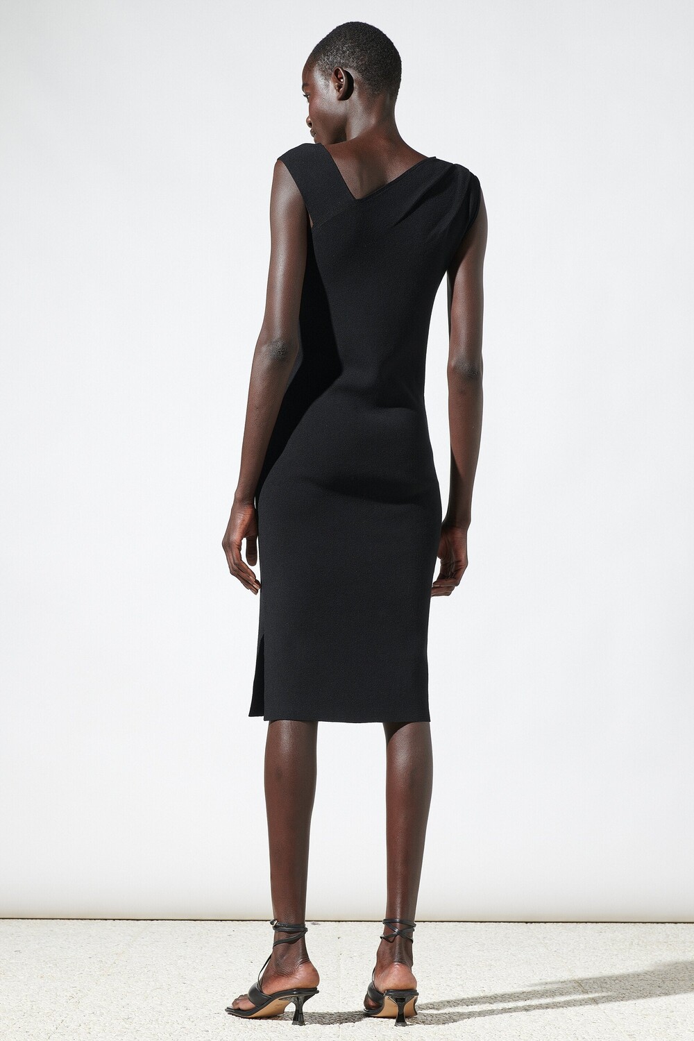 

Асимметричное трикотажное платье LUISA CERANO, цвет deep black