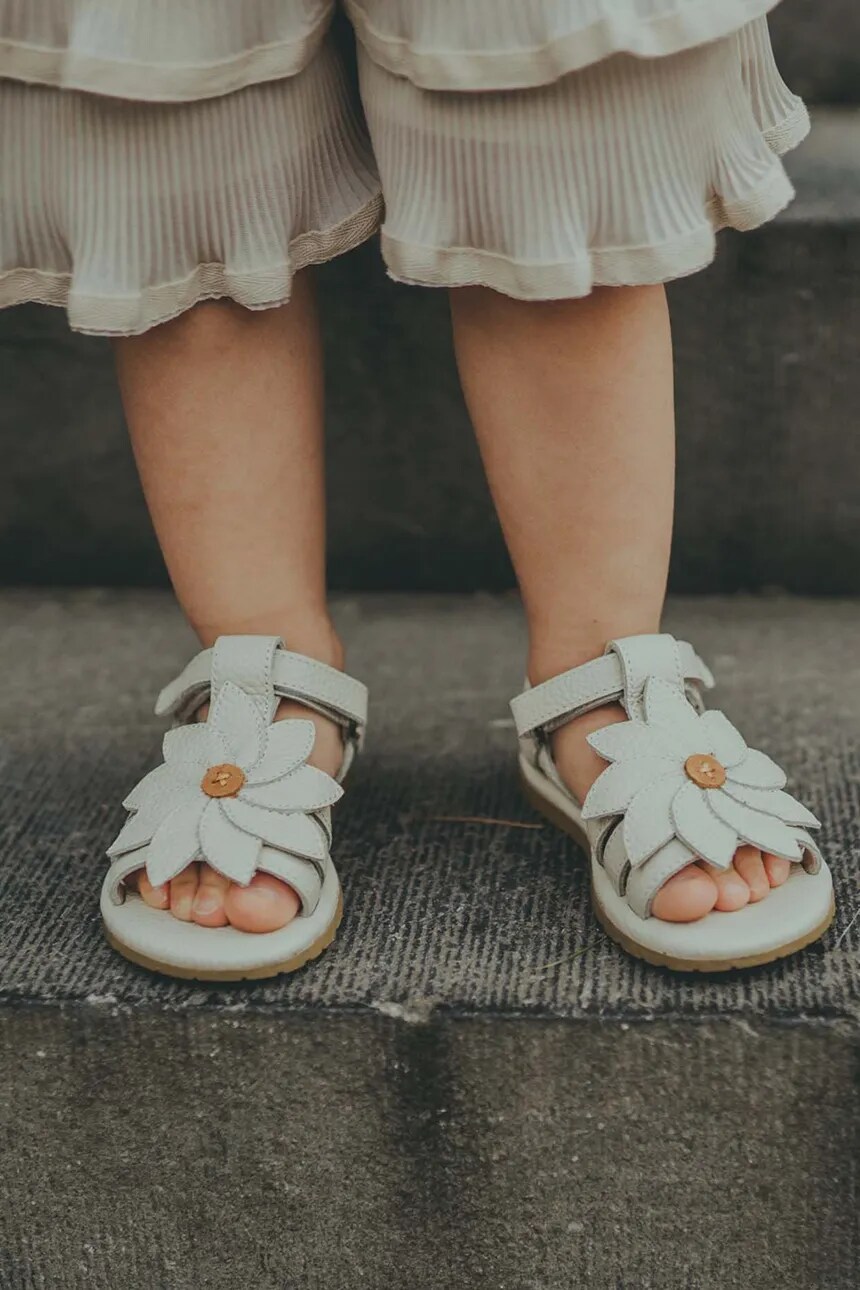 

Детские кожаные сандалии Iles Fields Sandals Daisy Donsje, белый