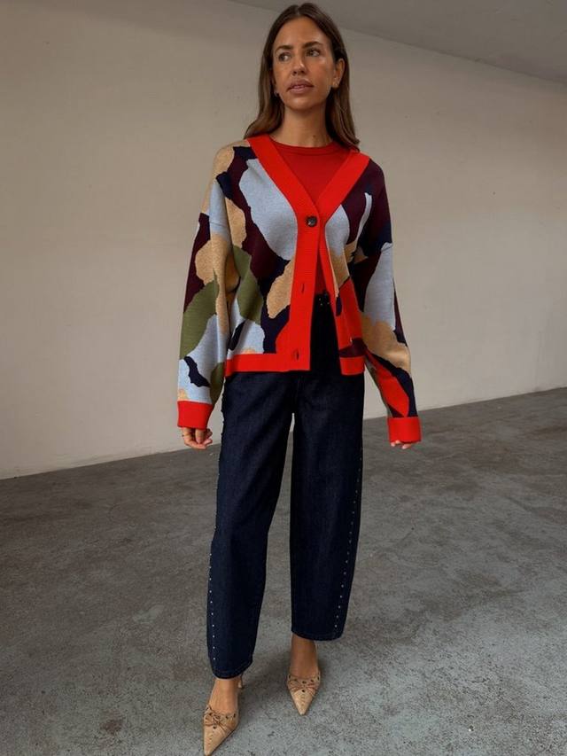 

Абстрактный кардиган с длинными рукавами и V-образным вырезом Never Fully Dressed