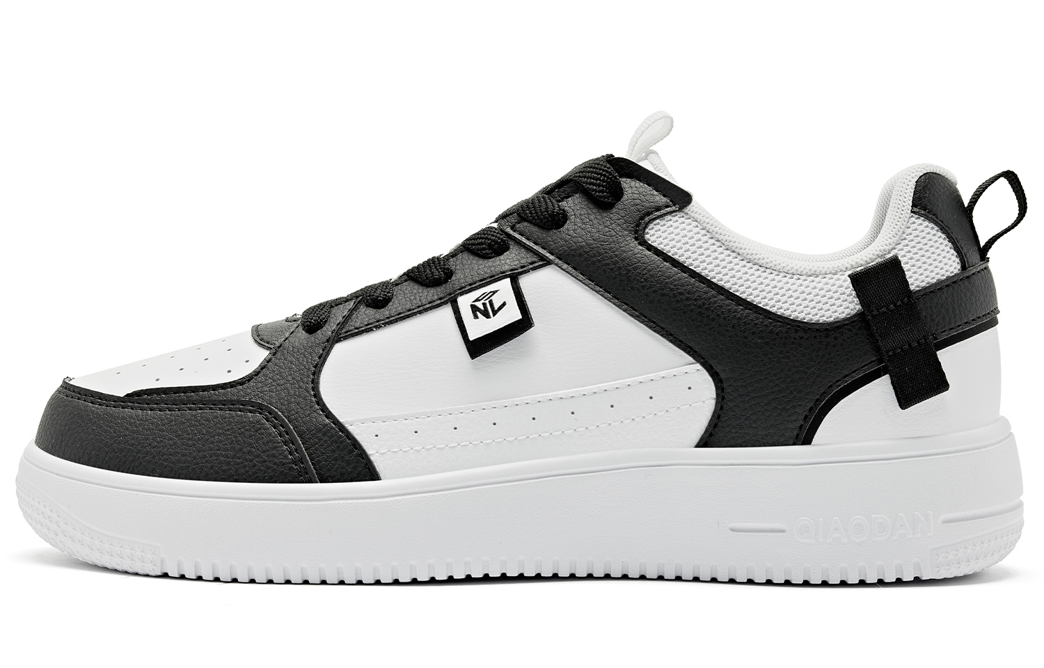 

Кроссовки QIAODAN Skateboarding Shoes Men Low-top Black/white, черный