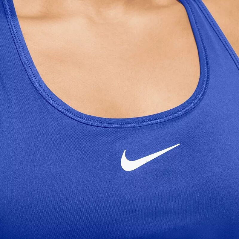 Женский спортивный бюстгальтер с мягкой подкладкой средней поддержки Nike Swoosh — фото 3