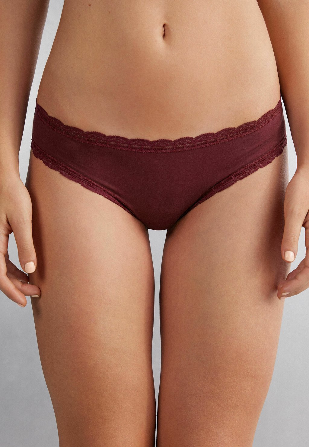 

Трусы Intimissimi, цвет bordeaux j folk red