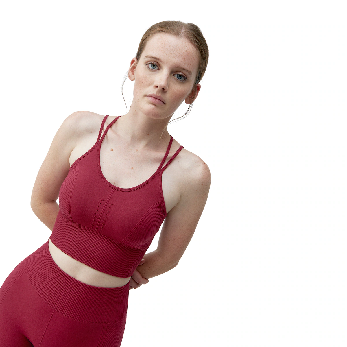 

India Born Living Yoga Женский спортивный топ, цвет Burdeos