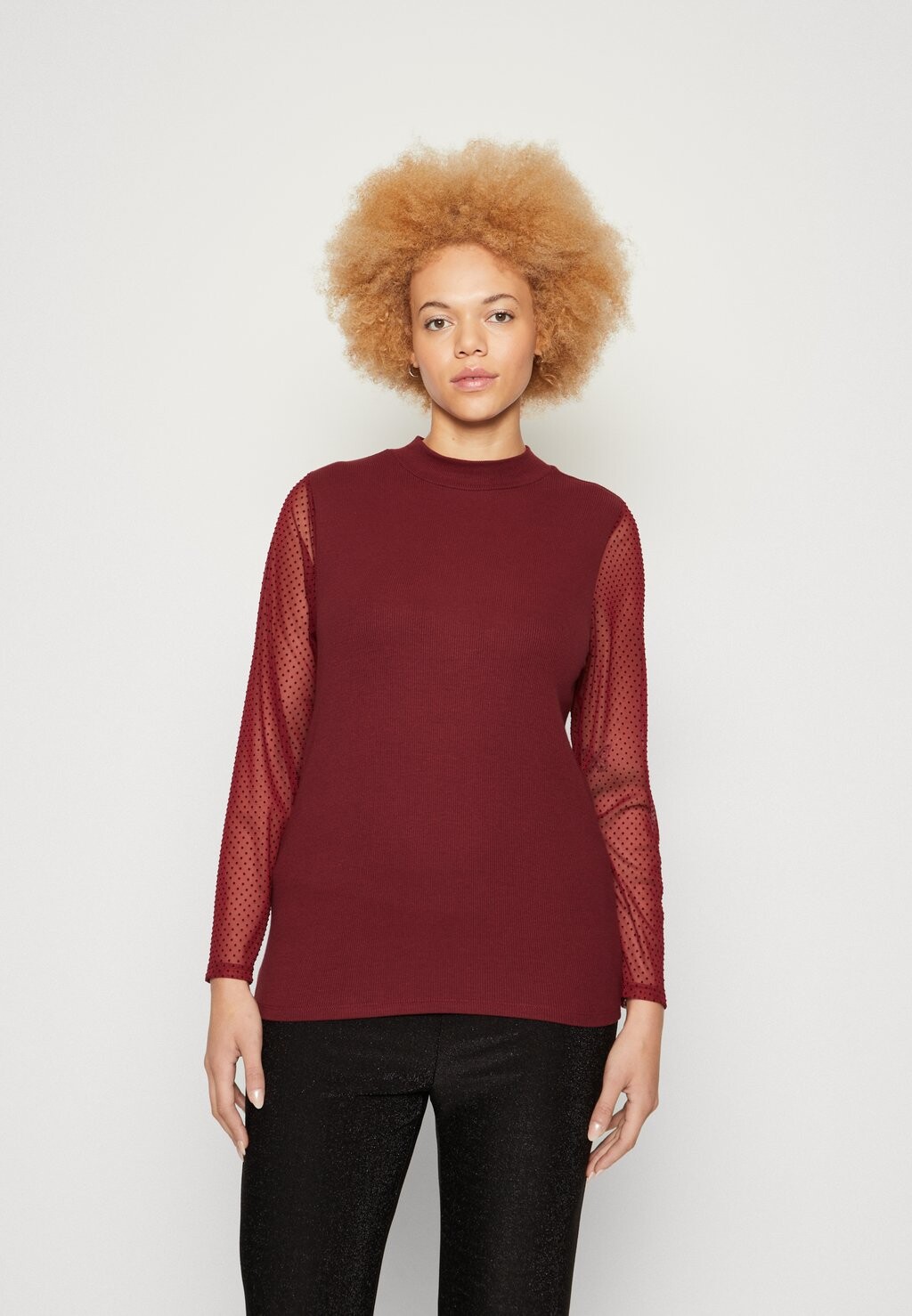 

Топ с длинными рукавами CARMARCIA HIGH NECK ONLY Carmakoma, темно-красный