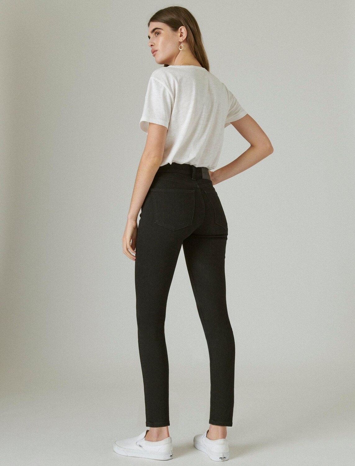 

Женские скинни Bridgette с высокой посадкой Lucky Brand, черный
