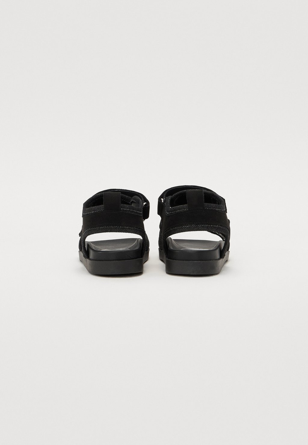 Сандалии с манжетой на щиколотке VHANEL - Sandals Valentino, черный — фото 3