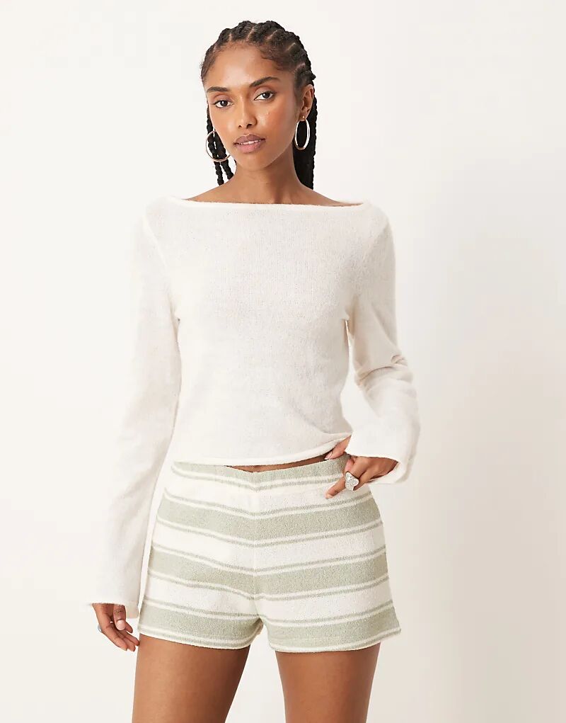 

Топ свободной вязки с косым вырезом ASOS DESIGN кремового цвета