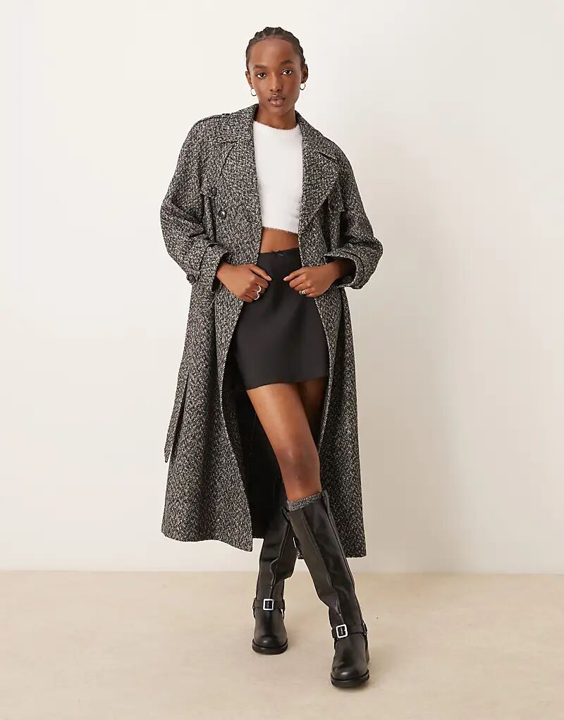 

Тренчкот с поясом в елочку в монохромном исполнении Miss Selfridge