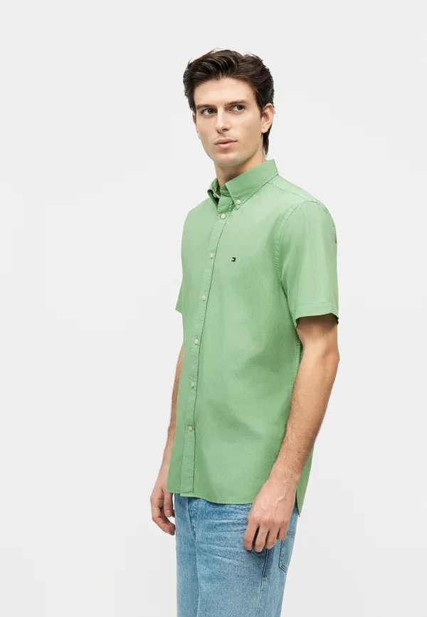 Рубашка Tommy Hilfiger garment dyed shirt, цвет скошенная трава — фото 4