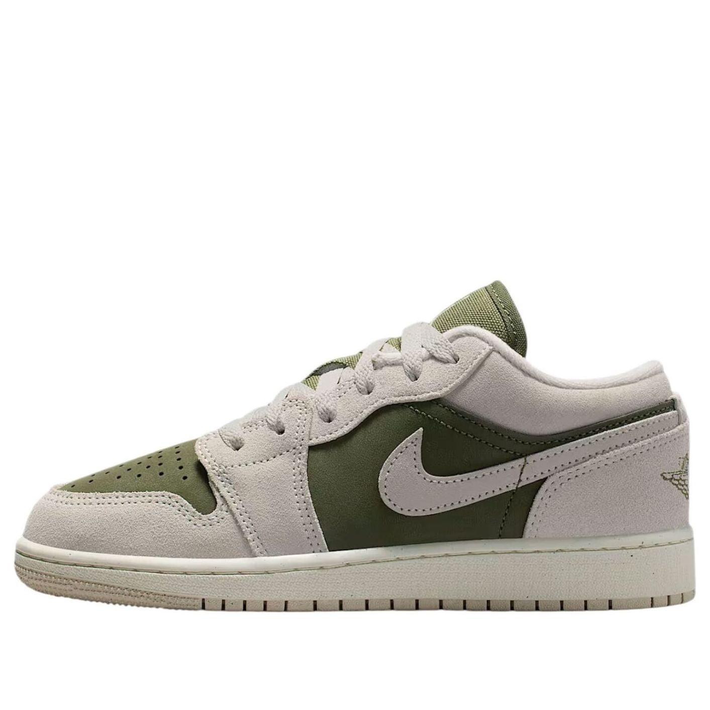 

Кроссовки (GS) Air Jordan 1 Low SE 'Medium Olive Sail'