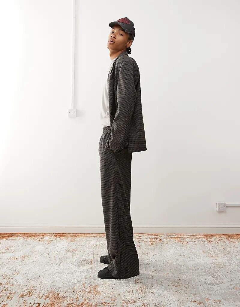 

COLLUSION, широкие брюки-джоггеры, приталенные в цвете хунстут