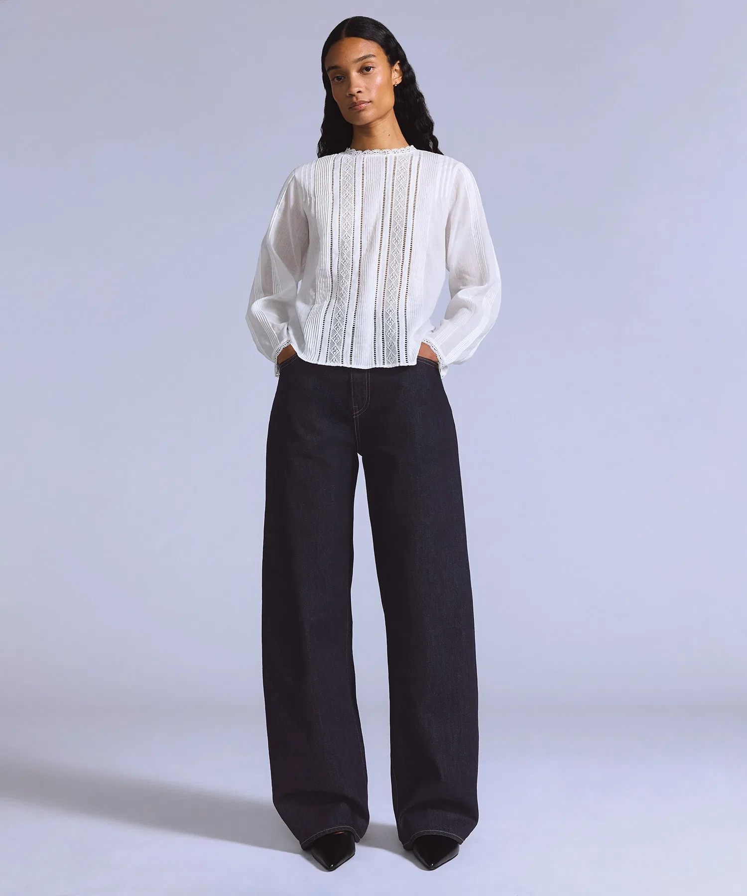 Джинсы Levi's BLUETAB™ DROP Barrel Jeans темно-синего цвета — фото 2