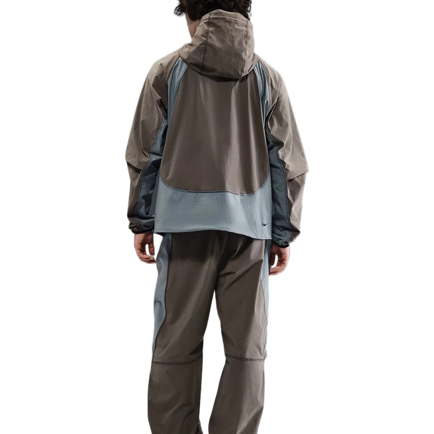 Мужская ветровка Tech Dri-FIT Woven Color-Block Windrunner Loose Nike, cave stone/cool серый/черный (includes nike hat*1) — фото 3