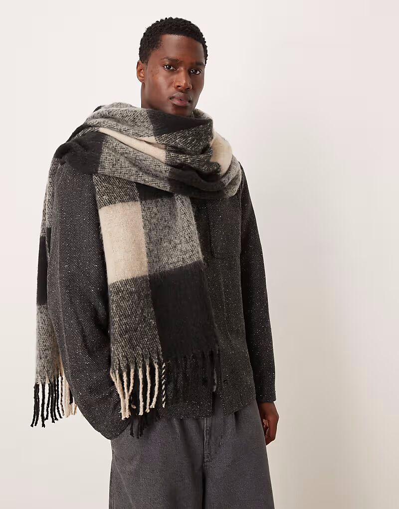 

Большой тканый клетчатый шарф в монохромном стиле Asos Design, черный