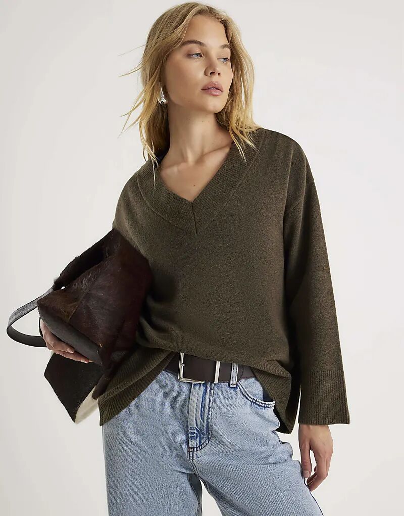 

Вязаный джемпер River Island с V-образным вырезом, темно-зеленый