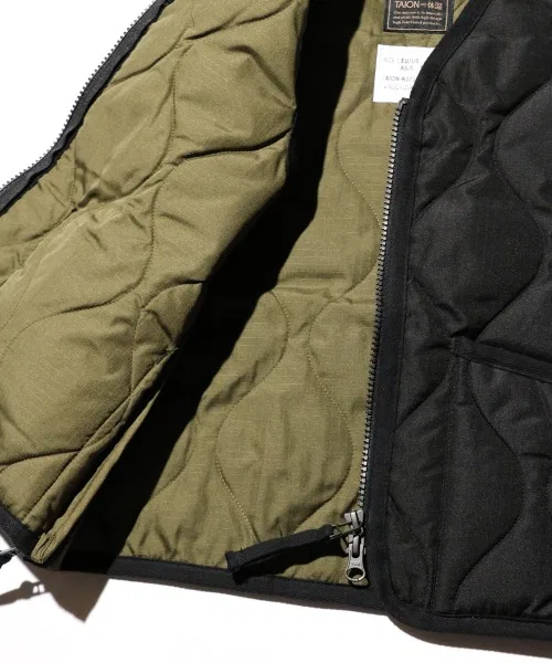 Детский даун-жилет TAION Military Zip V-Neck Down Vest, оливковый — фото 4