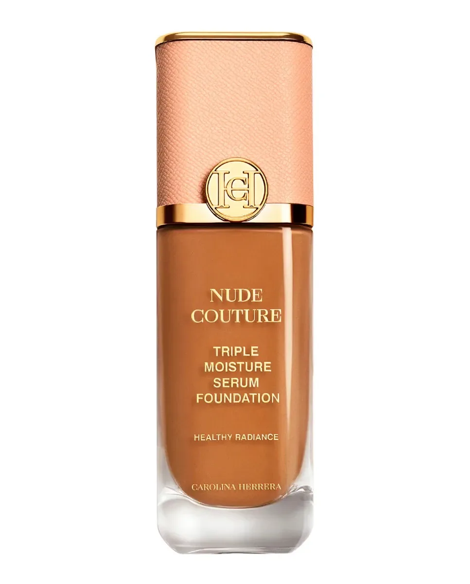 Тональная основа Nude Couture Triple Moisture Serum от Carolina Herrera, M380
