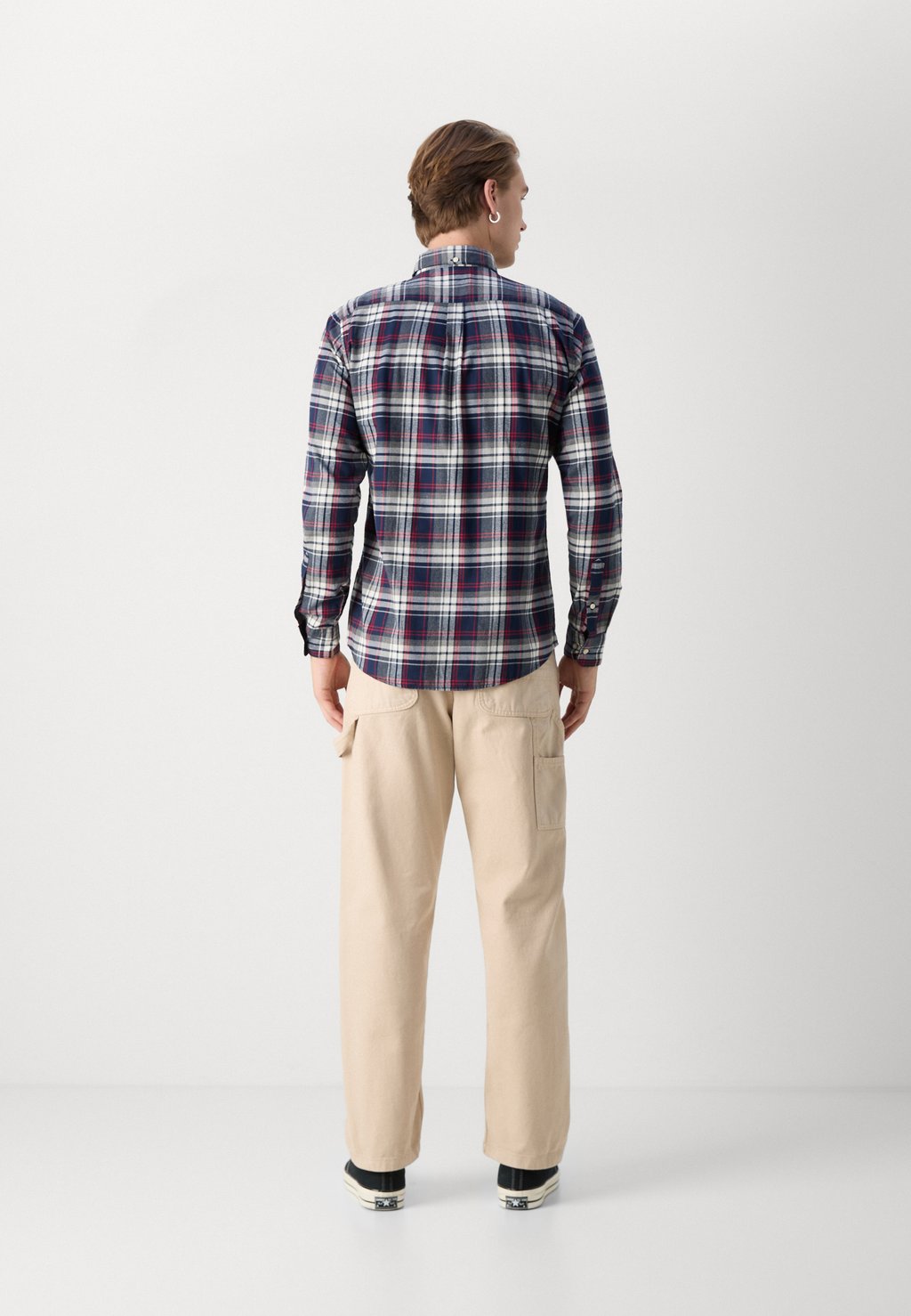 

Рубашка CROSSFELL TAILORED CHECKED SHIRT Barbour, темно-синий