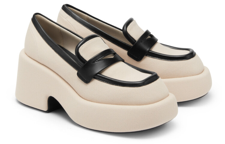 Туфли на платформе женские низкие Charles&Keith — фото 2