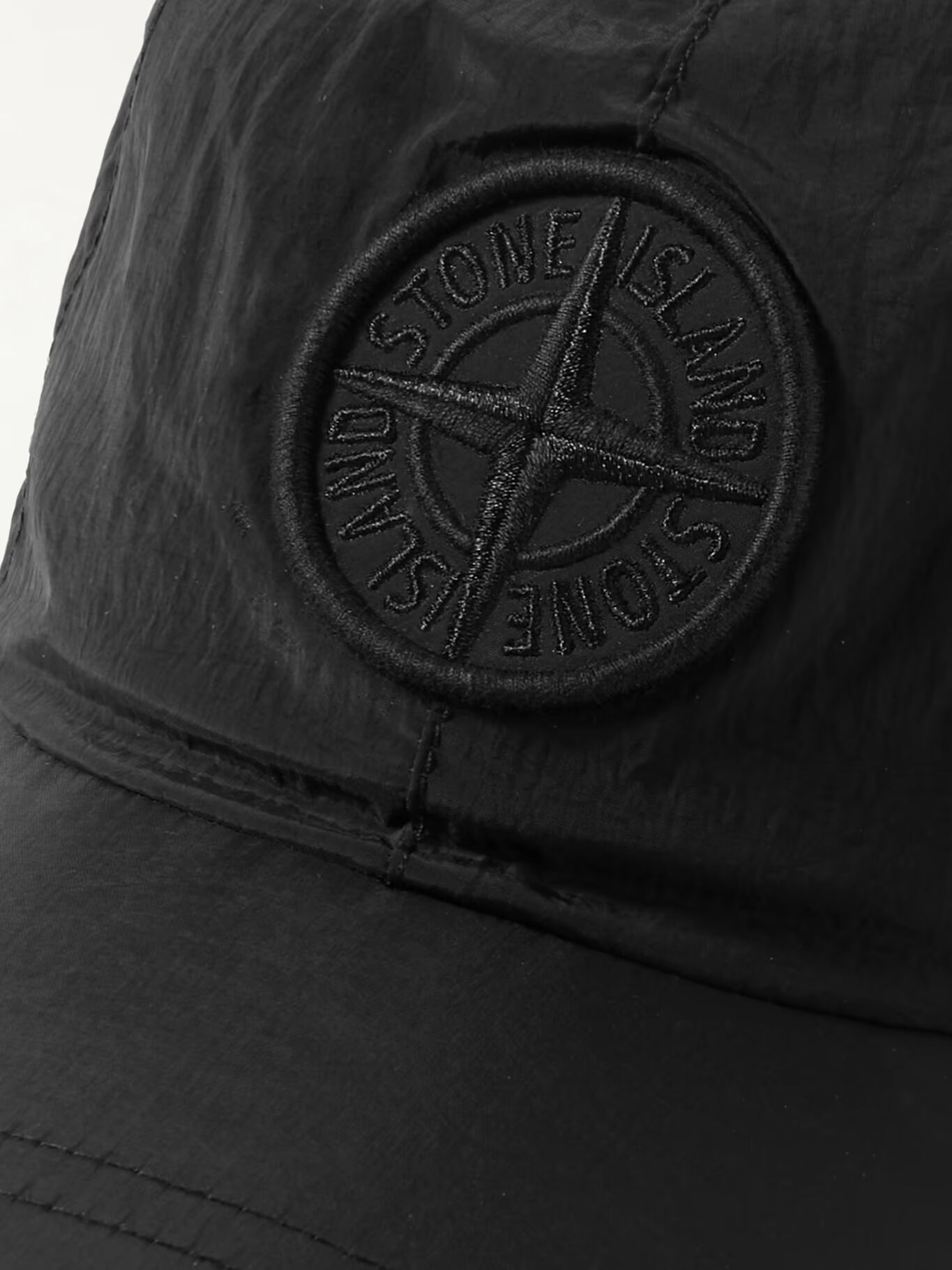 

Кепка из гофрированного материала ECONYL с логотипом STONE ISLAND, черный