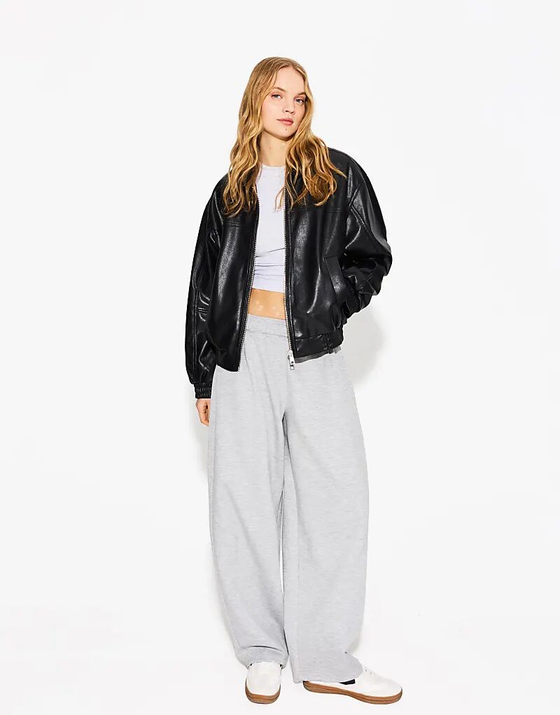 

Куртка свободного кроя Bershka из искусственной кожи черного цвета