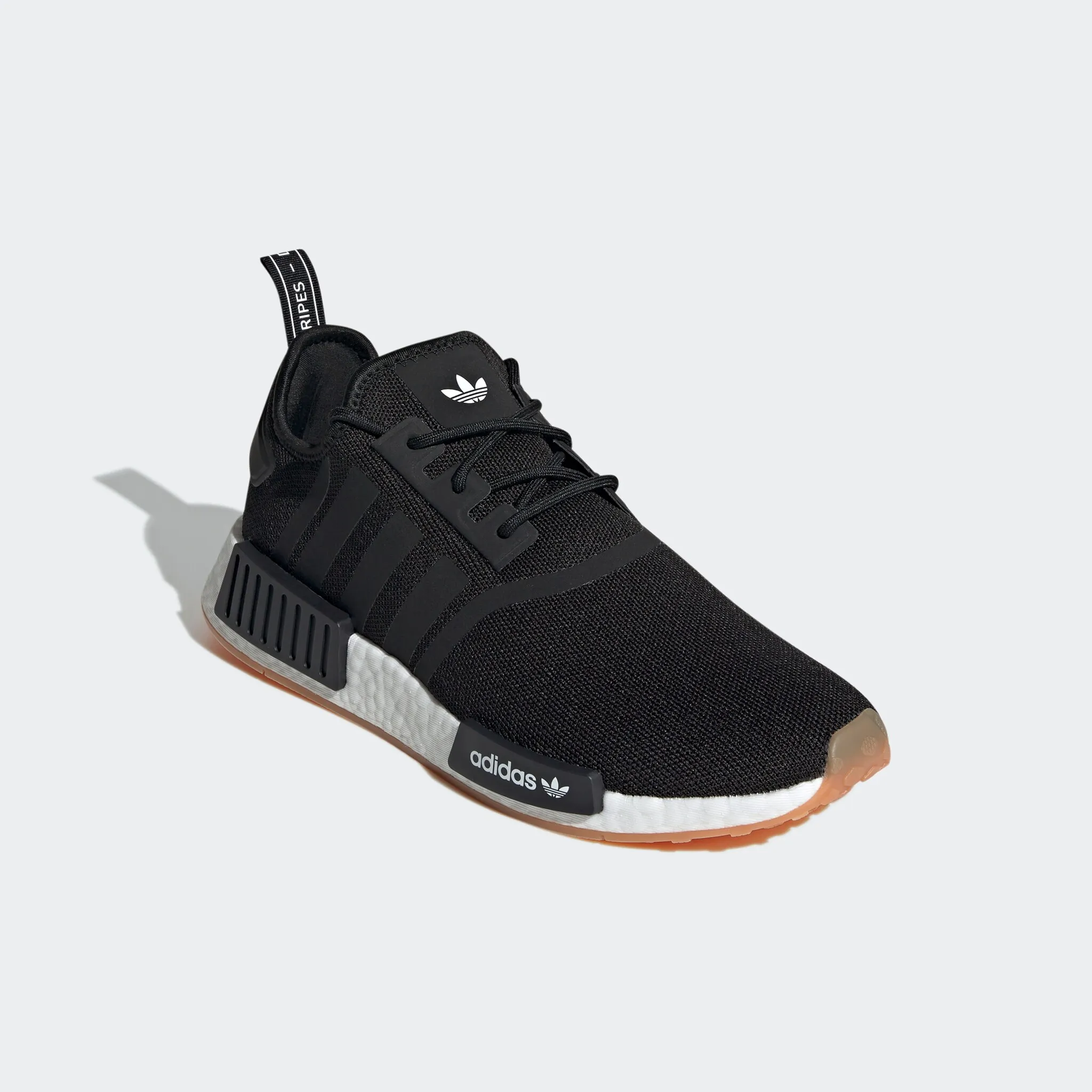 

Кроссовки Adidas Originals "NMD_R1", цвет Core Black / Core Black / Gum 2