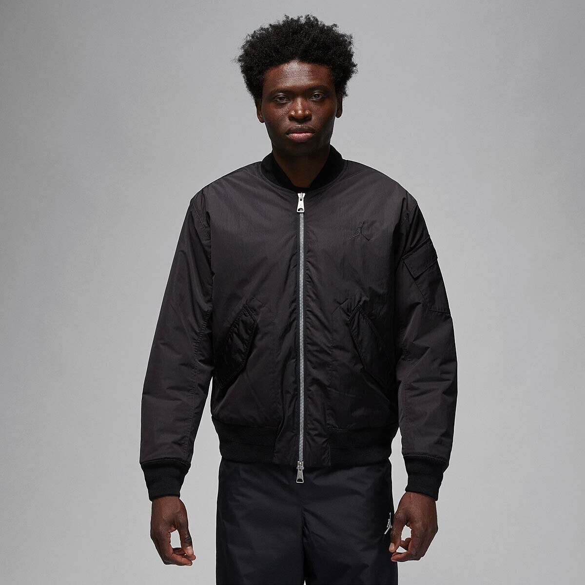 

Куртка M J ESSENTIAL STATEMENT ECO RENEGADE JACKET Jordan, цвет Schwarz/Schwarz