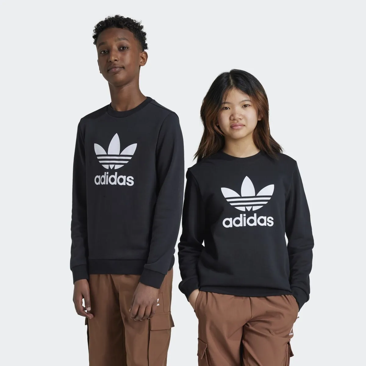 

Детский свитшот с круглым вырезом Trefoil Adidas, чёрный