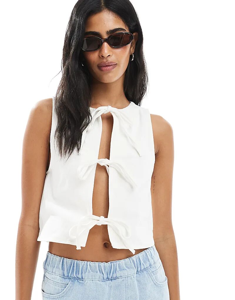 

Джинсовый жилет Miss Selfridge с завязкой спереди цвета экрю