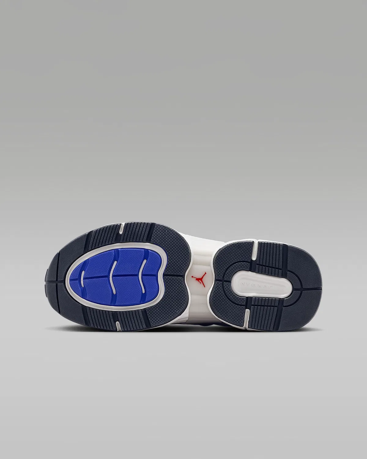 Кроссовки детские Jordan Trunner O/S, Phantom/Off Noir/Game Royal/University Red — фото 2
