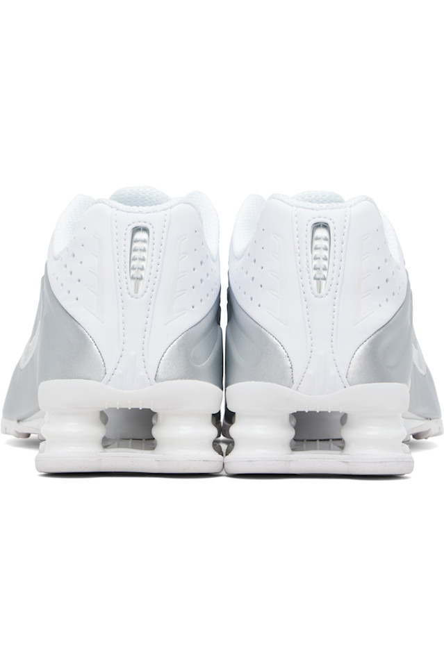 Nike Кроссовки Shox R4 белого и серебристого цвета — фото 2