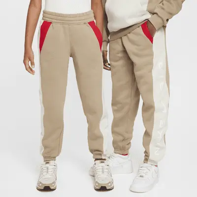 

Брюки Nike Air, цвет Khaki/Light Orewood Brown/University Red/White