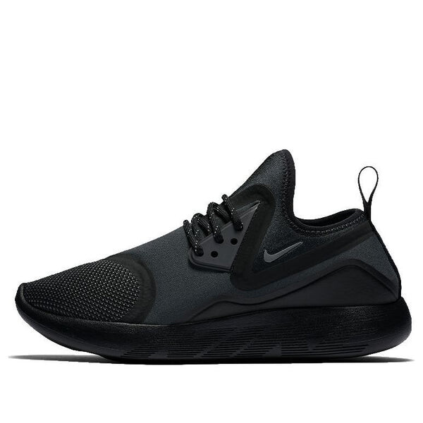 

Кроссовки lunarcharge essential Nike, черный