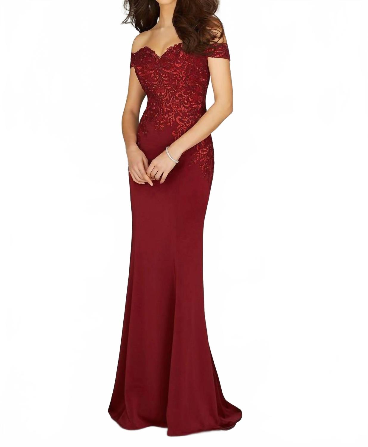 

Вышитое бисером креповое платье в винном цвете MGNY, Wine