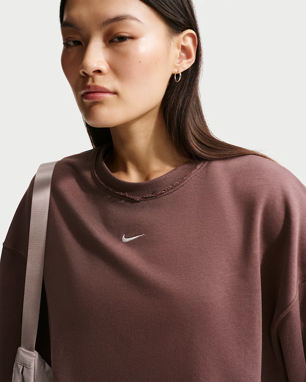 Женская оверсайз футболка с круглым вырезом Nike Sportswear Chill Terry из французского флиса, Tattoo/Sail — фото 3