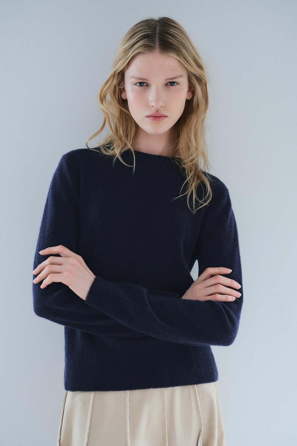 

Базовый свитер из кашемира и шерсти ZARA, темно-синий