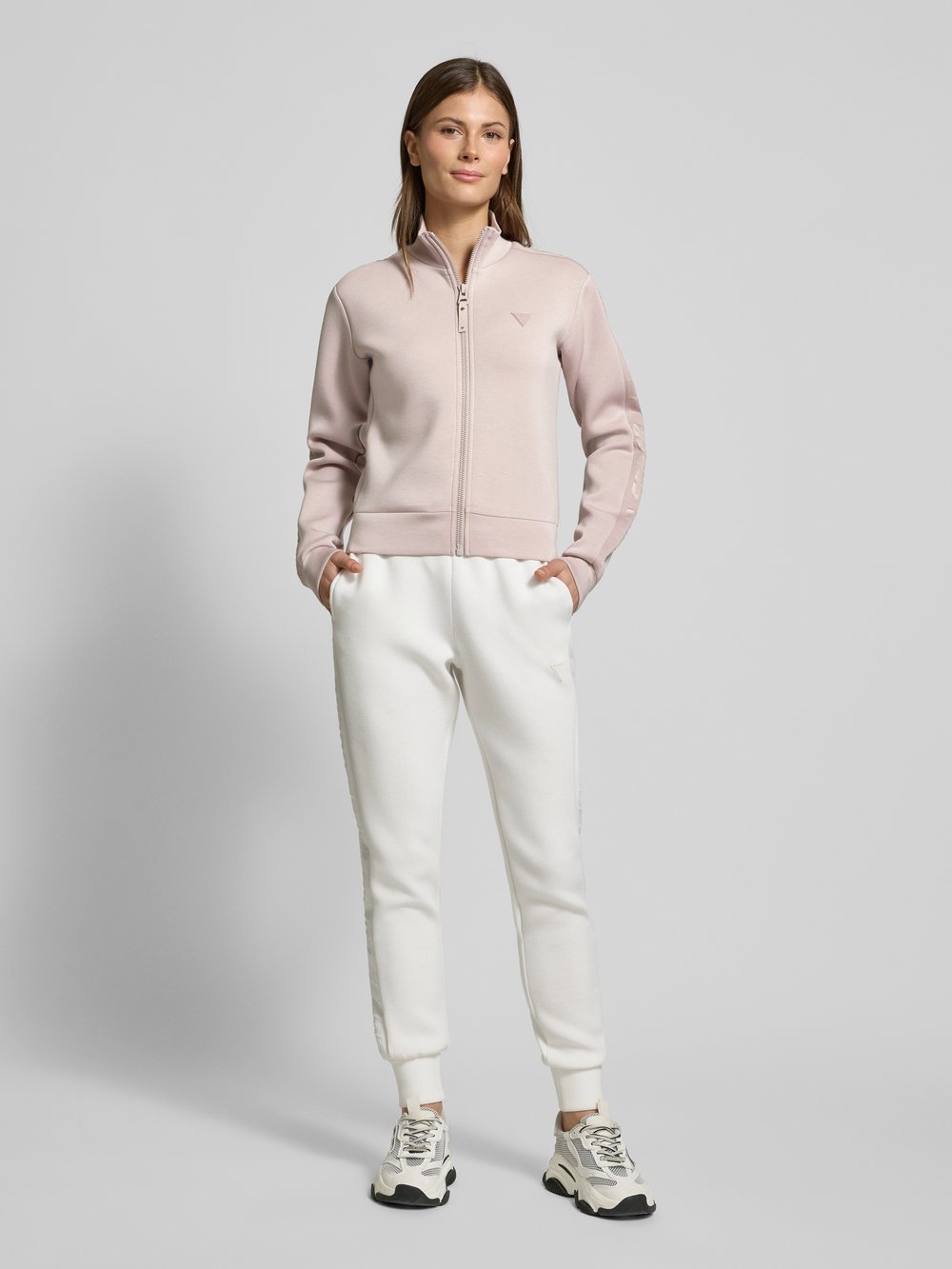 

Толстовка с этикеткой, модель «NEW ALLIE» Guess Activewear, серо-коричневый