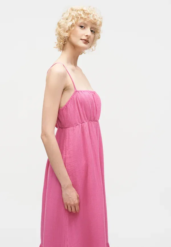 Платье-макси Gauze empire waist maxi dress Gap, цвет феби пинк — фото 4
