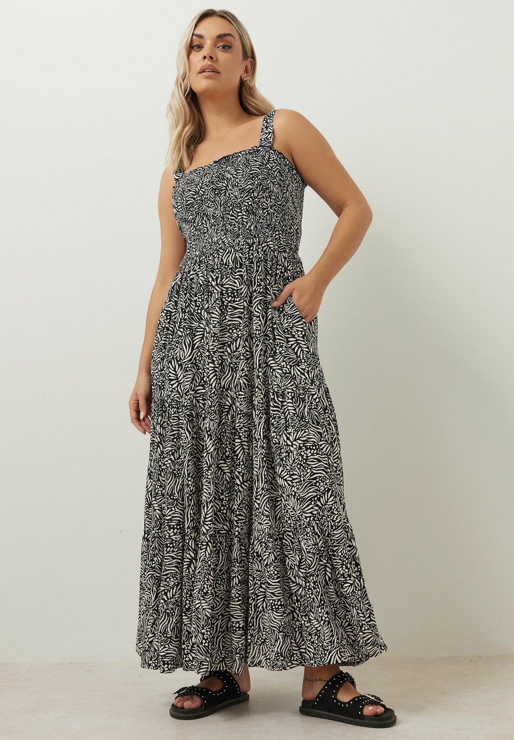 

Платье макси Yours Clothing, антрацит