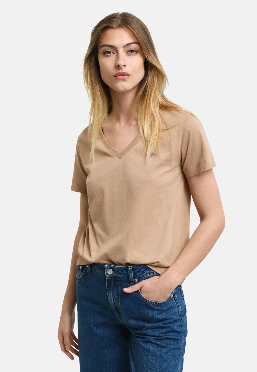 

Базовая футболка REG SHIELD V-NECK GANT, бежевый