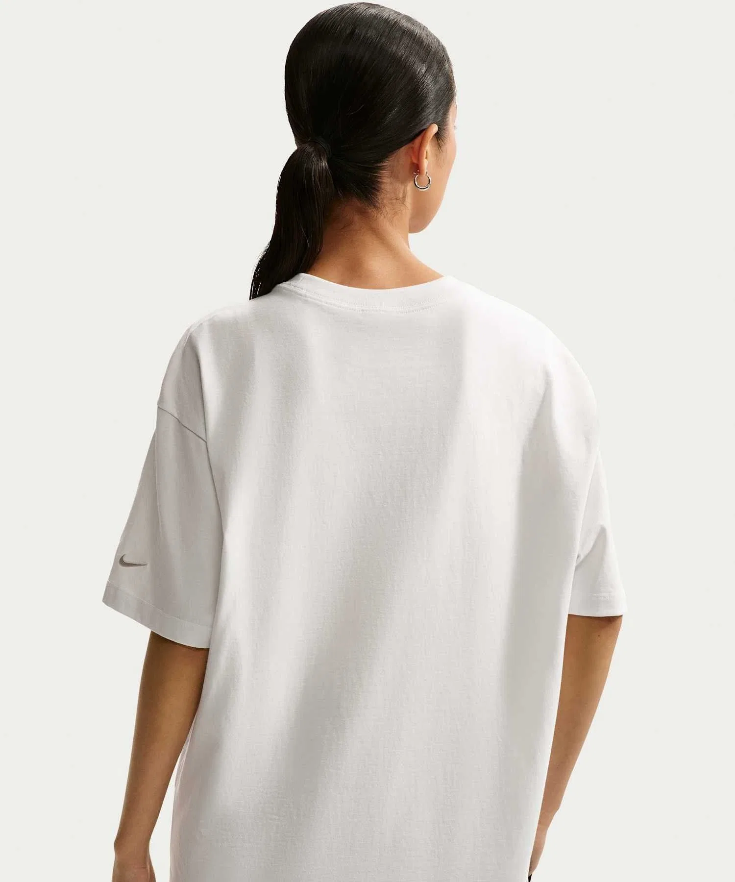 Женская футболка Nike Sportswear Graphic T-Shirt — фото 2