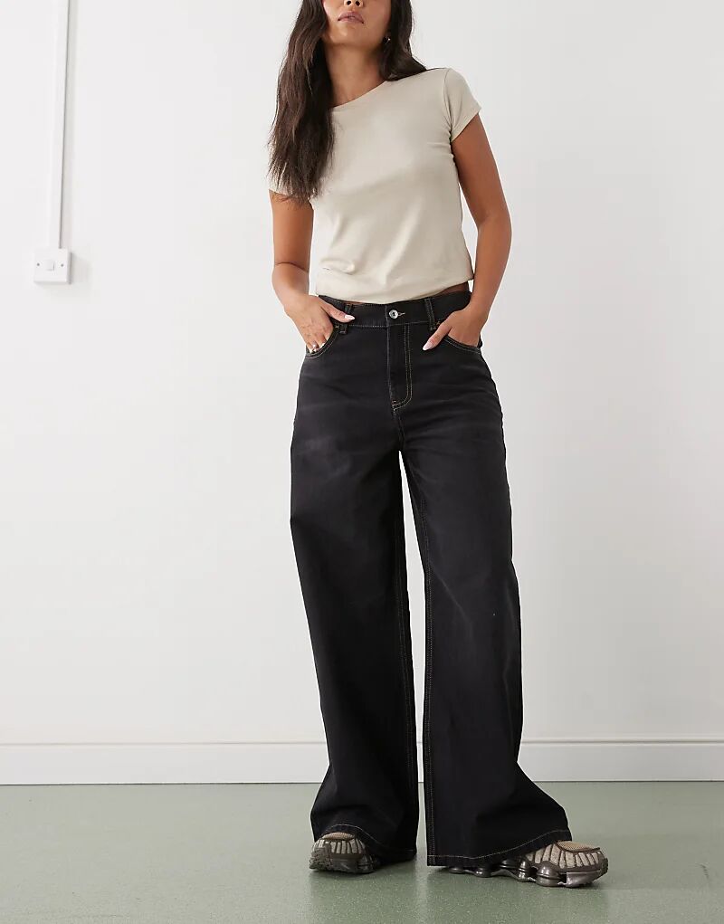 

Джинсы COLLUSION X003 со средней посадкой и широкими штанинами дымчато-черного цвета