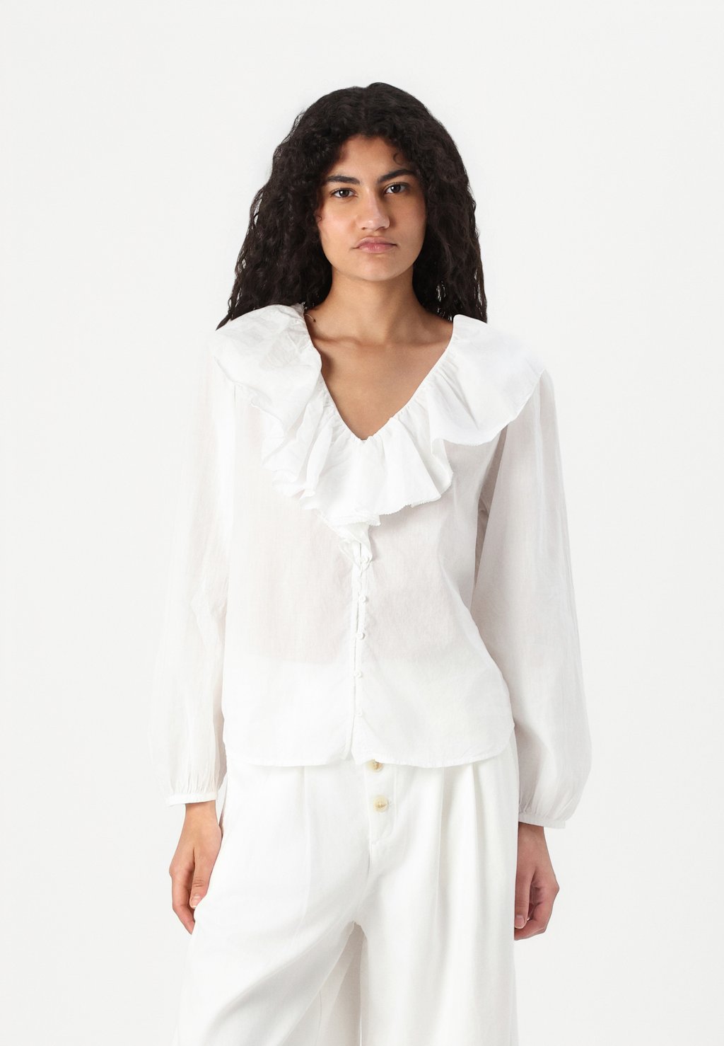 

Рубашка RUFFLE TRIM GAP, слоновая кость