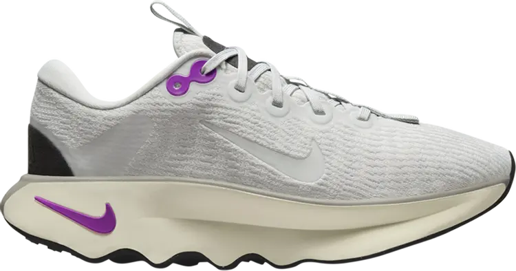 Кроссовки Wmns Motiva 'Photon Dust Hyper Violet', белый