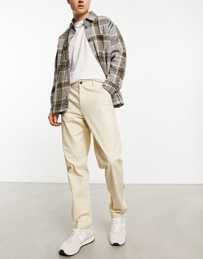 

Светло-бежевые прямые чиносы ASOS DESIGN