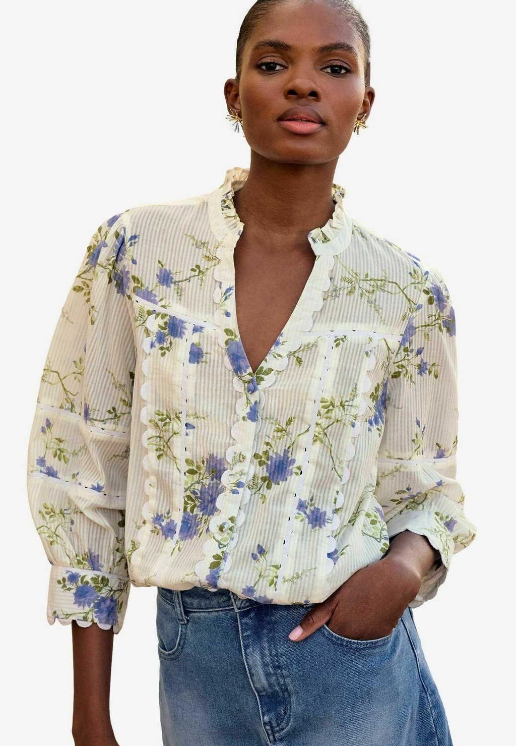 

Блузка на пуговицах V NECK RIC RAC Love & Roses, белый