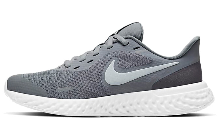 

Кроссовки REVOLUTION 5 женские с низким верхом серые/белые Nike