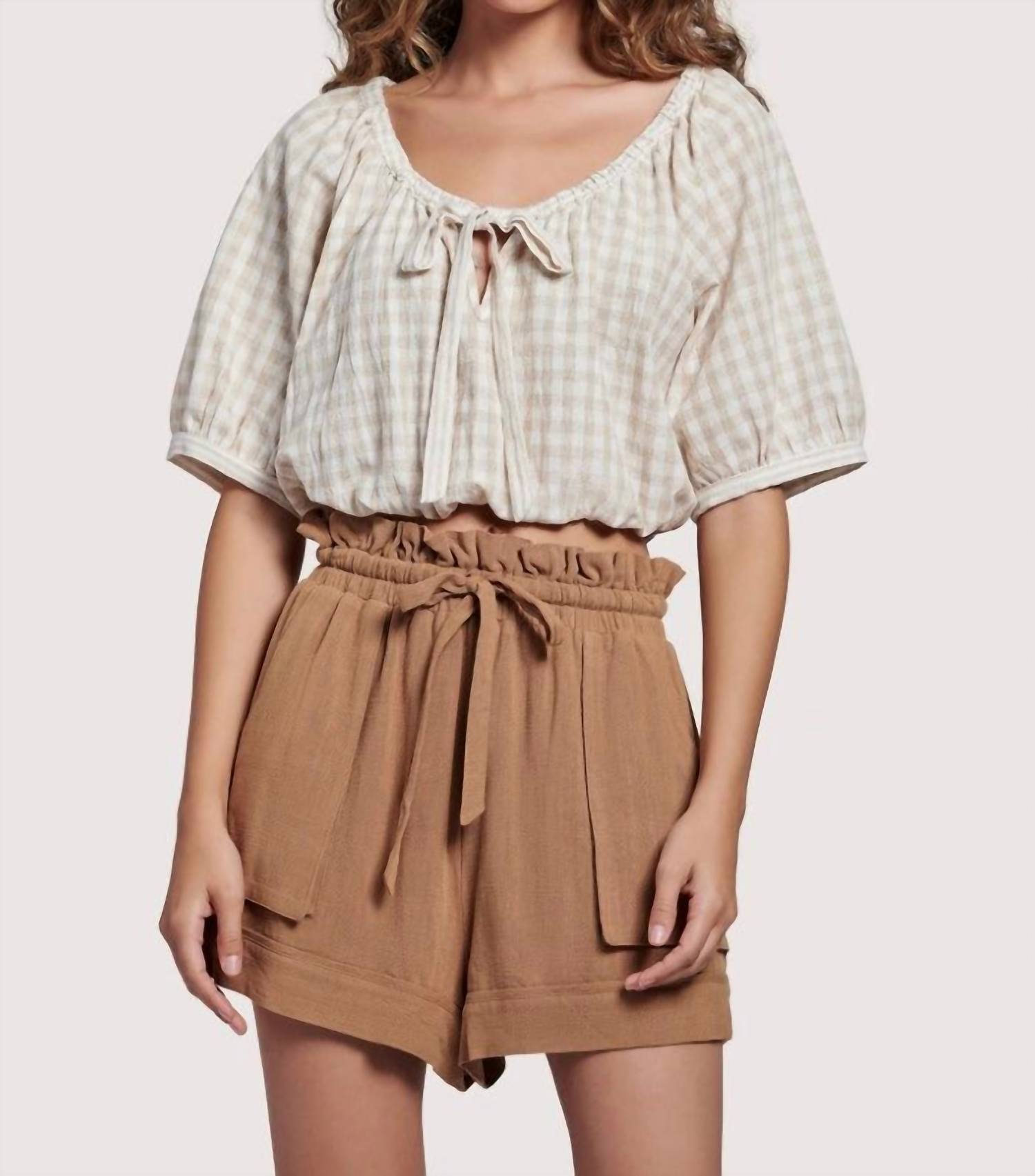 

Укороченный топ для пикника Island цвета Almond White LOST + WANDER