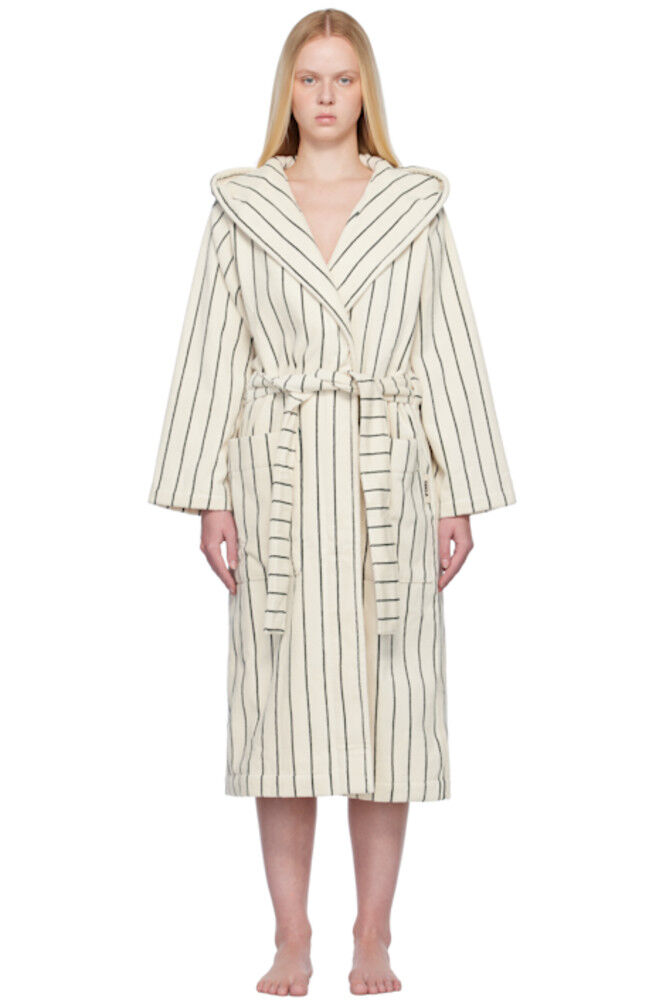 

Махровый халат с капюшоном цвета «Off-White & Green» Tekla