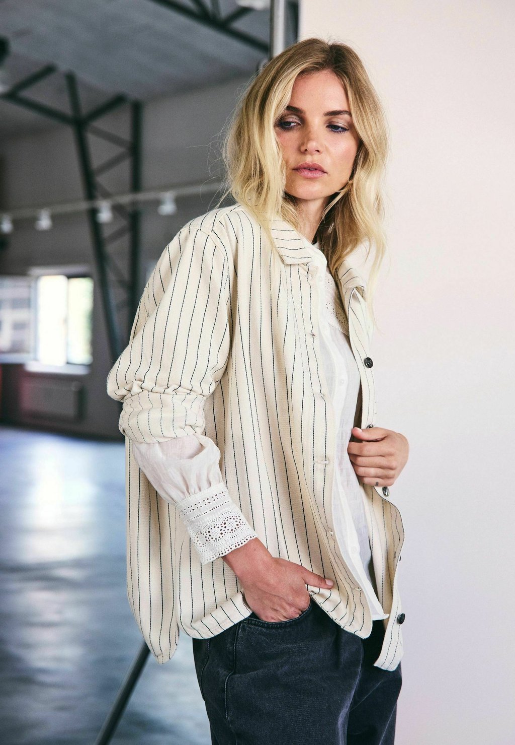 

Блузка на пуговицах LIGHTCC PIN SHIRT Co'couture, белый